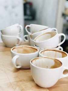 dirty sticky cups attracting ants or cockroaches